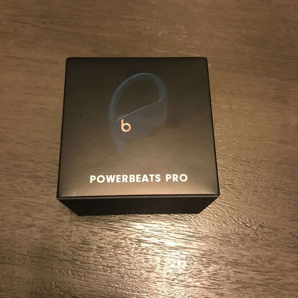 Powerbeats Pro by dre beats apple navy w/ box